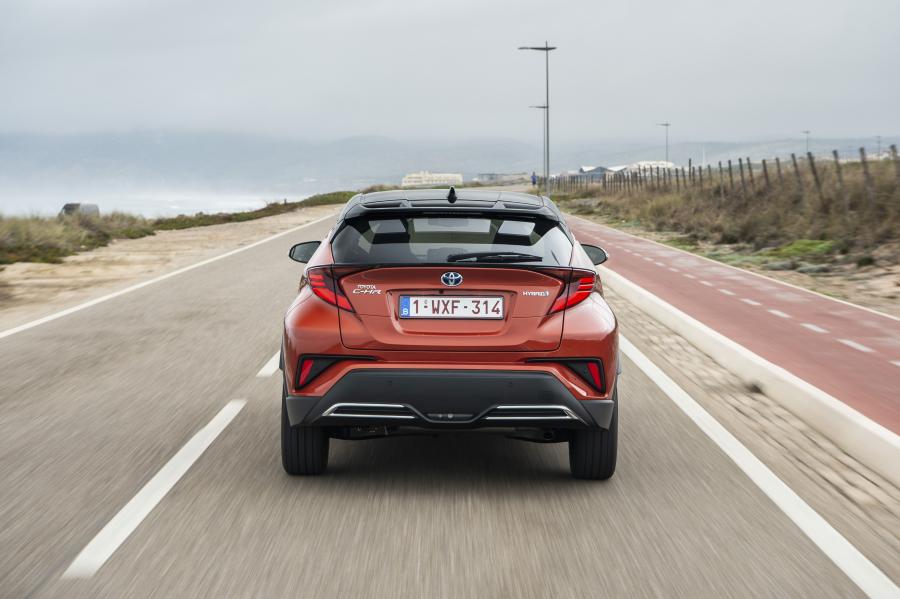  Toyota C-HR Hybrid 2019 года  (WW) (фото 97 из 174)